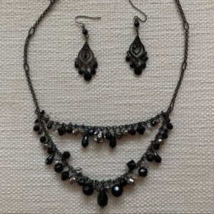 Necklace and earring set